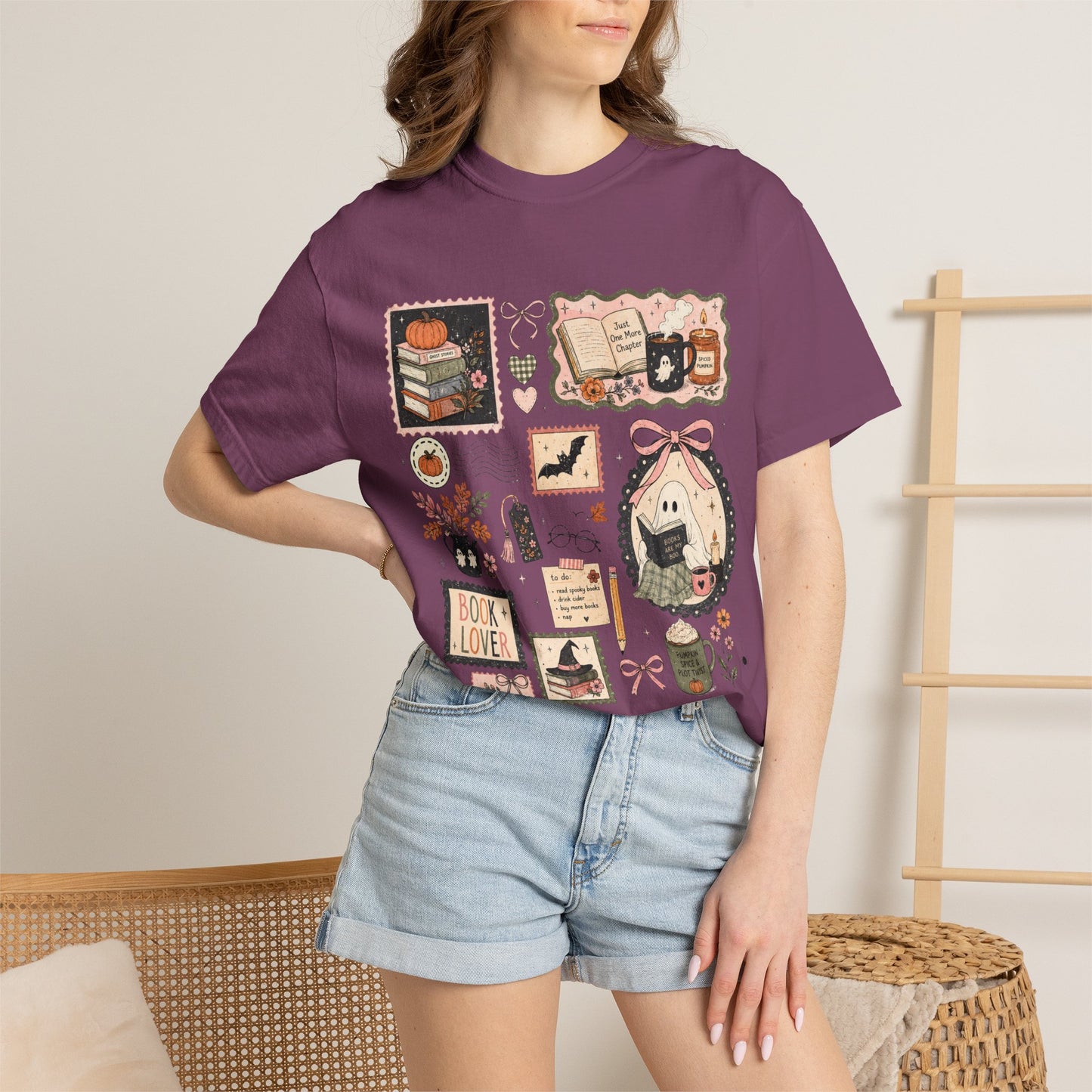 Book Lover ghostie Graphic T-Shirt