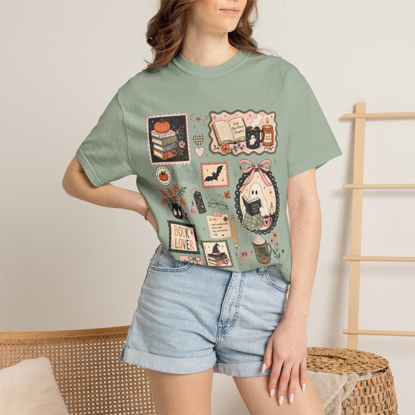 Book Lover ghostie Graphic T-Shirt