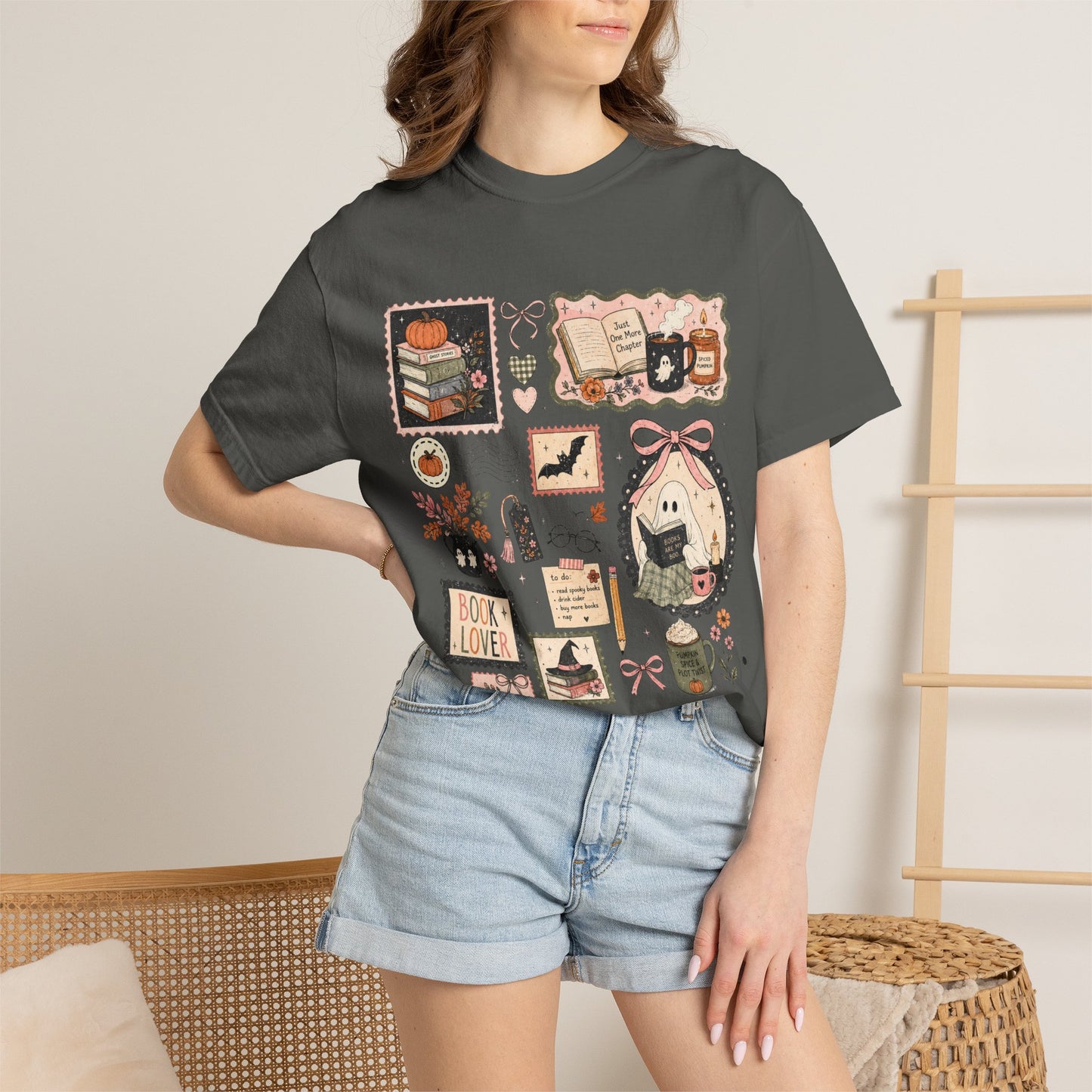 Book Lover ghostie Graphic T-Shirt