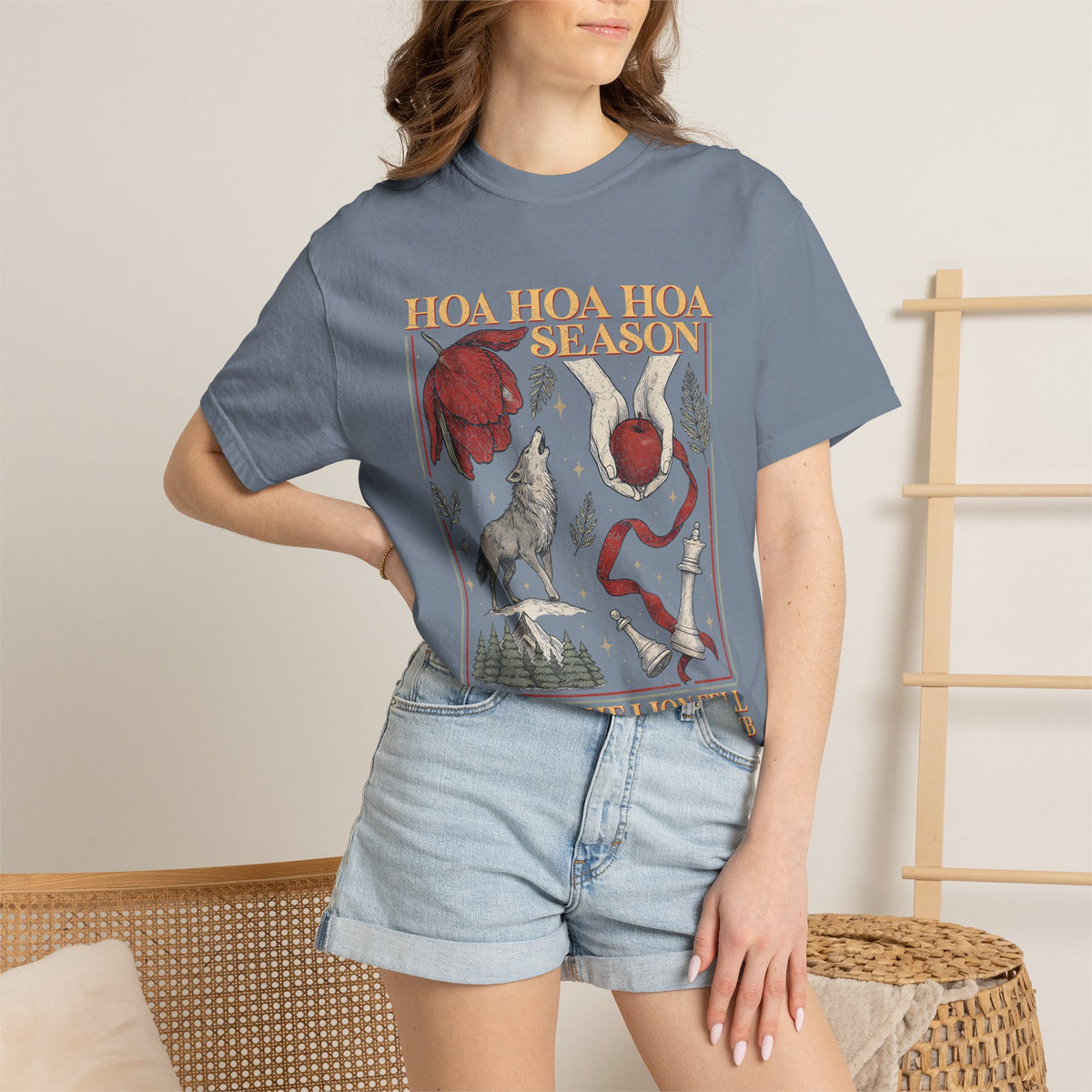Hoa Season Graphic T-Shirt — Vintage Wolf & Floral Illustration Tee