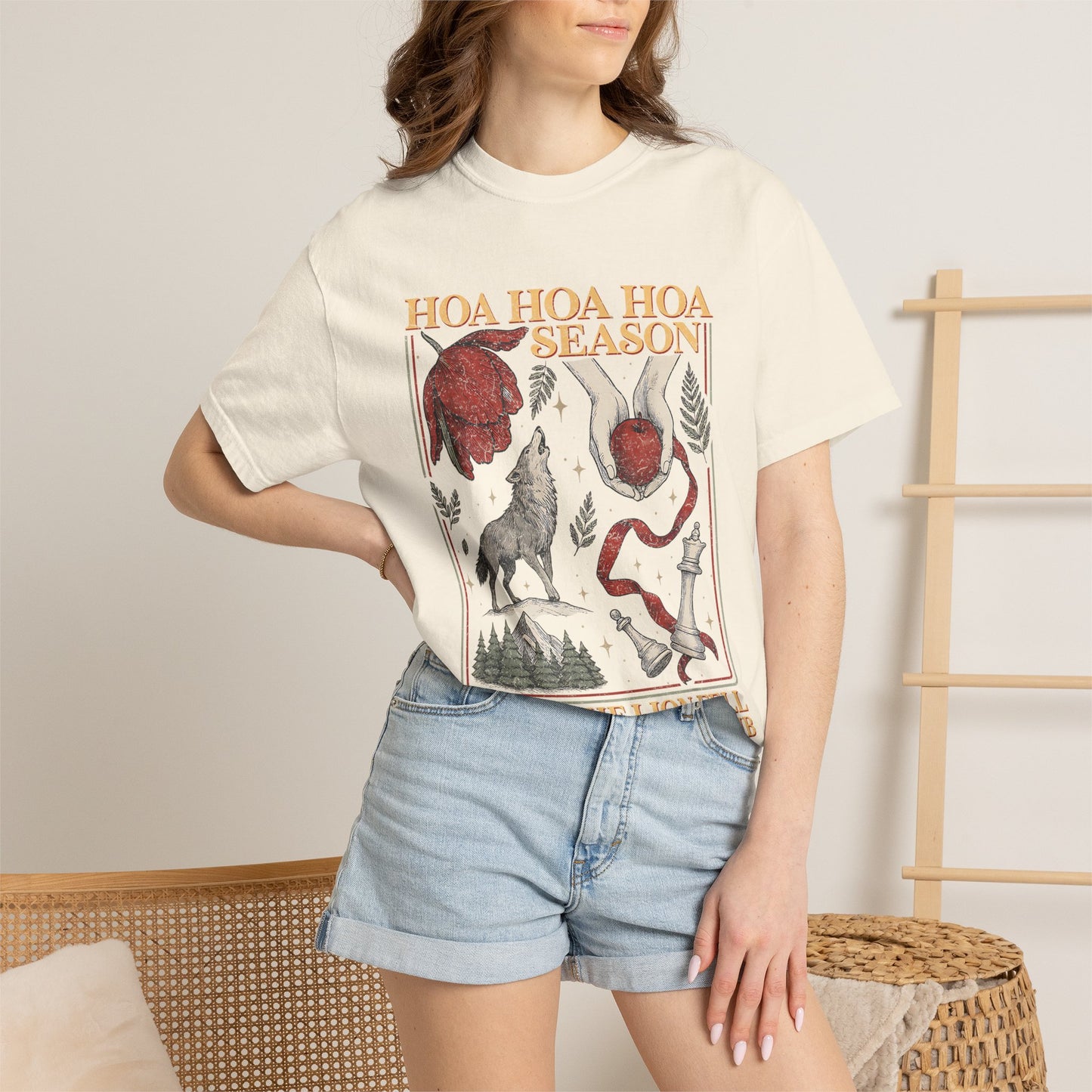Hoa Season Graphic T-Shirt — Vintage Wolf & Floral Illustration Tee